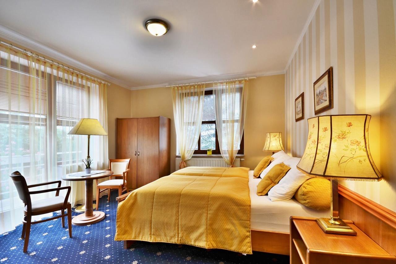 Hotel Villa Conti Писек Экстерьер фото