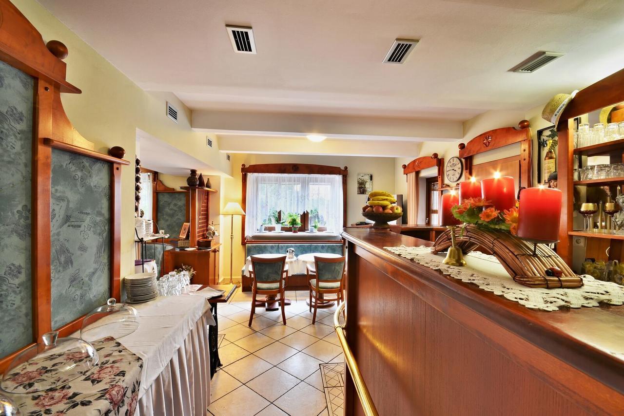 Hotel Villa Conti Писек Экстерьер фото