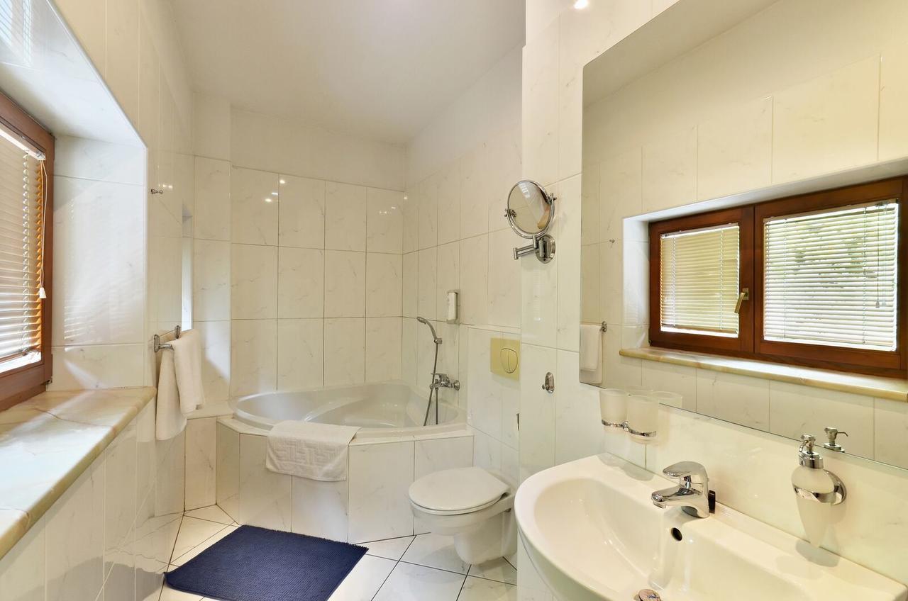 Hotel Villa Conti Писек Экстерьер фото