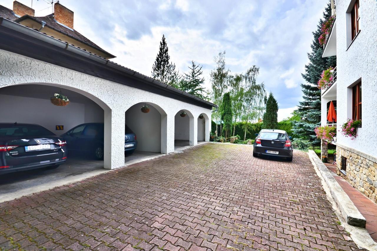 Hotel Villa Conti Писек Экстерьер фото